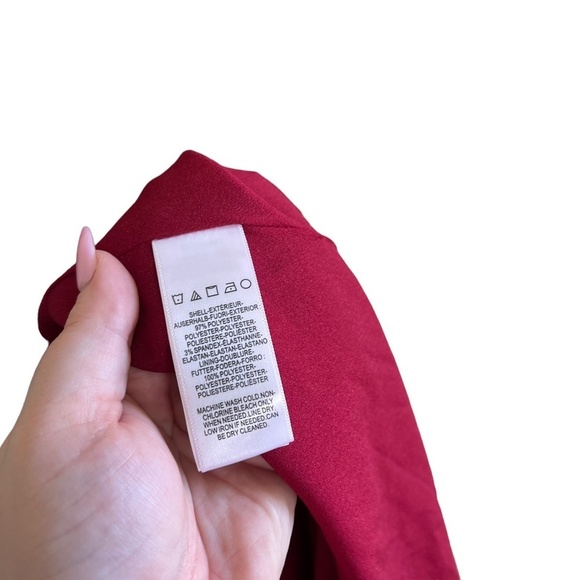 DRESS THE POPULATION | Iris Garnet Red Maxi Dress Sleeveless V Neck Slit - Picture 5 of 7